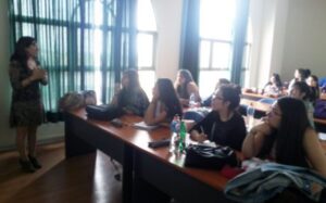 Profesionales del DAM Kelluwün participaron como relatoras en clase teórica-práctica de la Universidad Santo Tomás