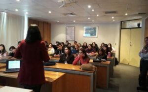 Profesionales del PRM Ayún participaron en análisis de caso en la Universidad de Talca
