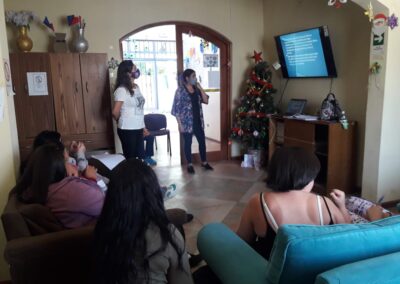 Profesionales de PRM Kumelkan realizan taller de buen trato a niñas y adolescentes de residencia protección taparu de la ciudad de Talca